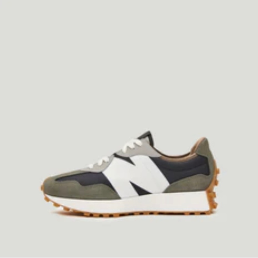 Unisex Milan Grey FIGS | New Balance 327 - M5.5/W7 / Milan Grey